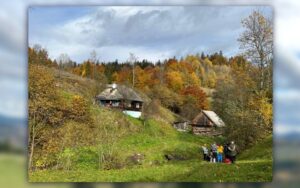 Фотозвіт та відеоогляд туристсько-краєзнавчої подорожі до села Верхній Студений.